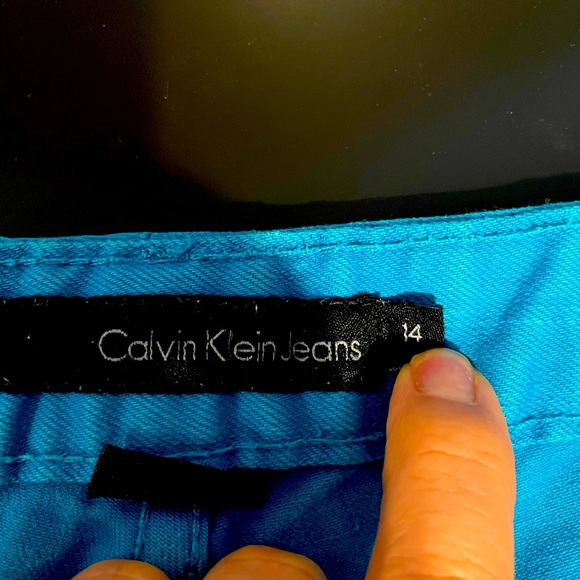 Calvin Klein turquoise denim shorts Women’s size 14 - Picture 3 of 7
